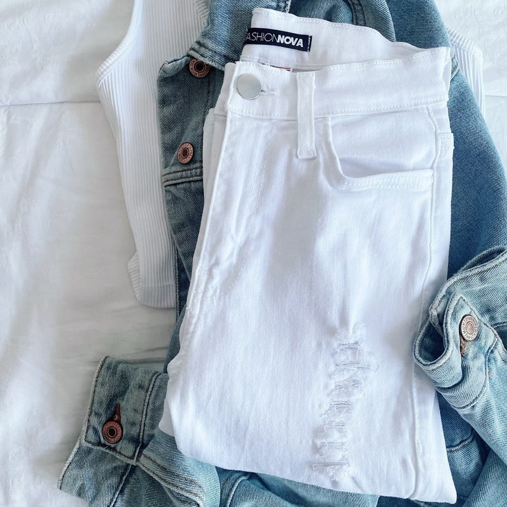 Fashion Nova high rise distressed skinny jeans